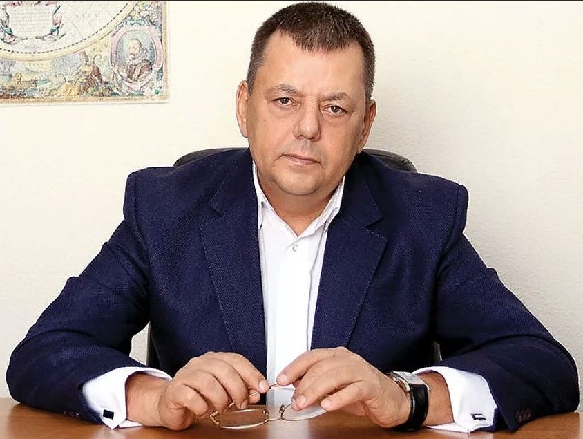 Александра Трубецкого - с днем строителя!