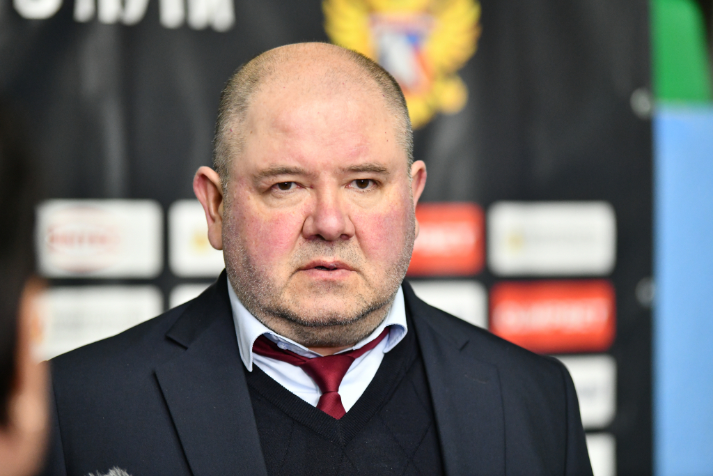 Альберт Логинов: "Всех с победой - клуб, болельщиков, ребят..."